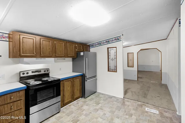 $1,800 | 220 Tree Lane, New Bern, NC 28562