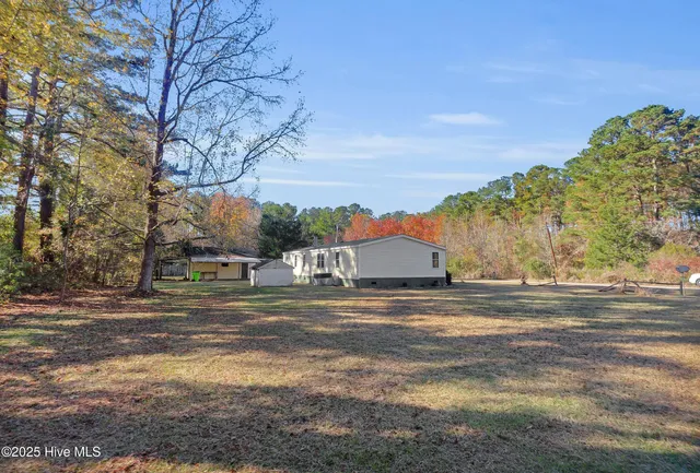 $1,800 | 220 Tree Lane, New Bern, NC 28562