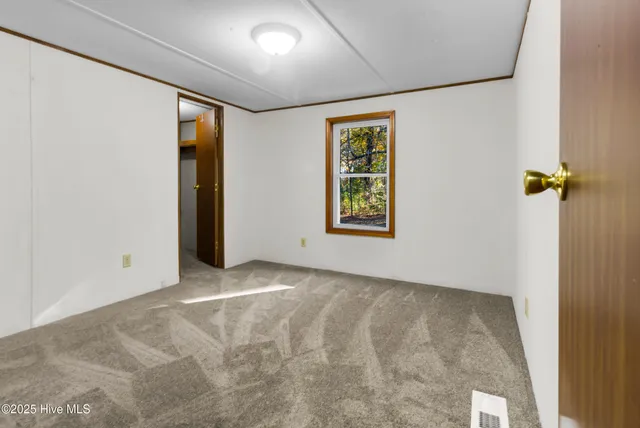 $1,800 | 220 Tree Lane, New Bern, NC 28562