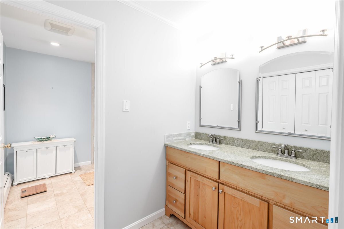 32 Country Way Bethel, CT 06801 - Photo 23 of 40