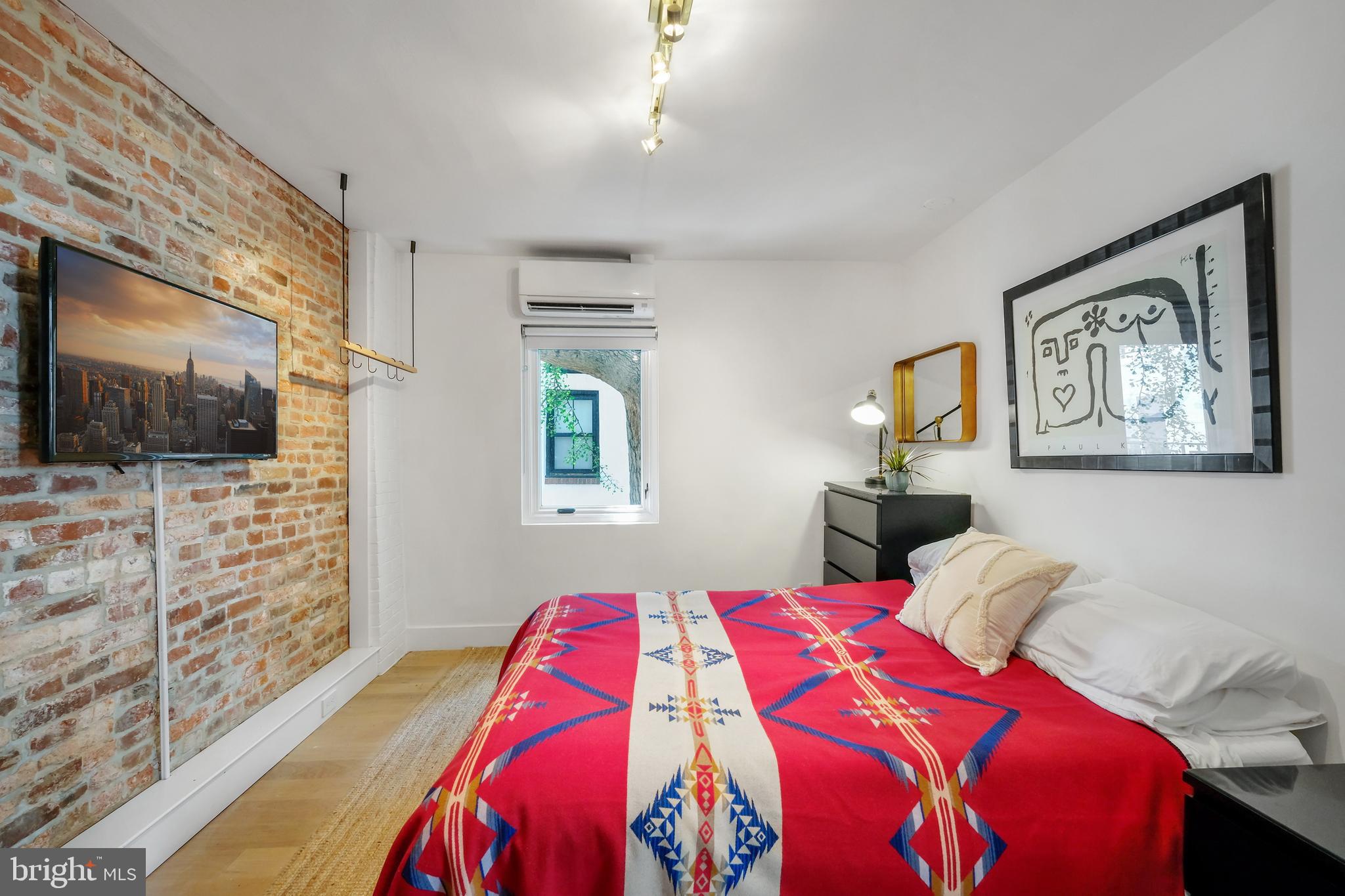 2007 Addison Street Philadelphia, PA 19146 - Photo 13 of 23 Gallery Image 13