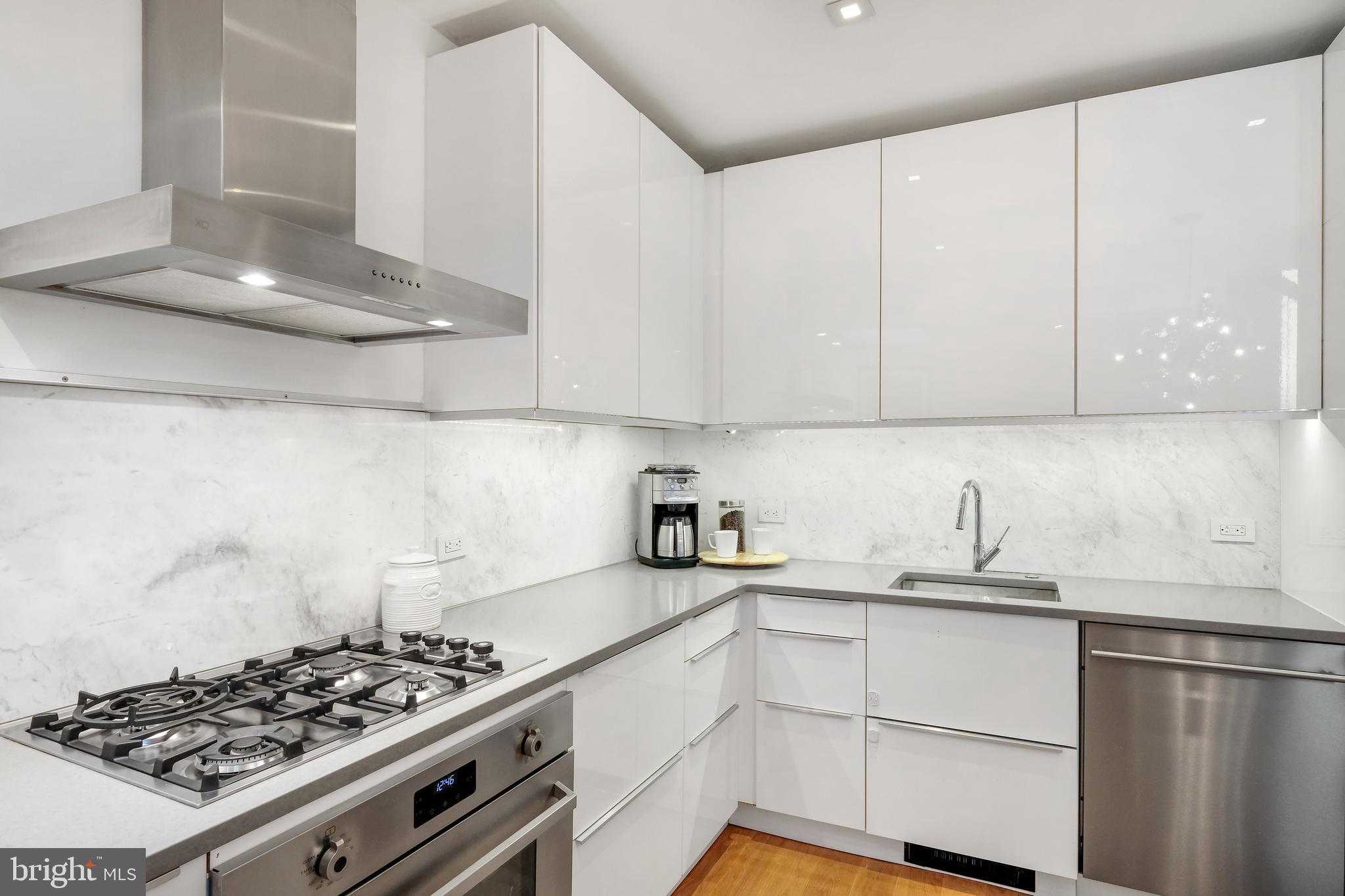 2007 Addison Street Philadelphia, PA 19146 - Photo 8 of 23 Gallery Image 8