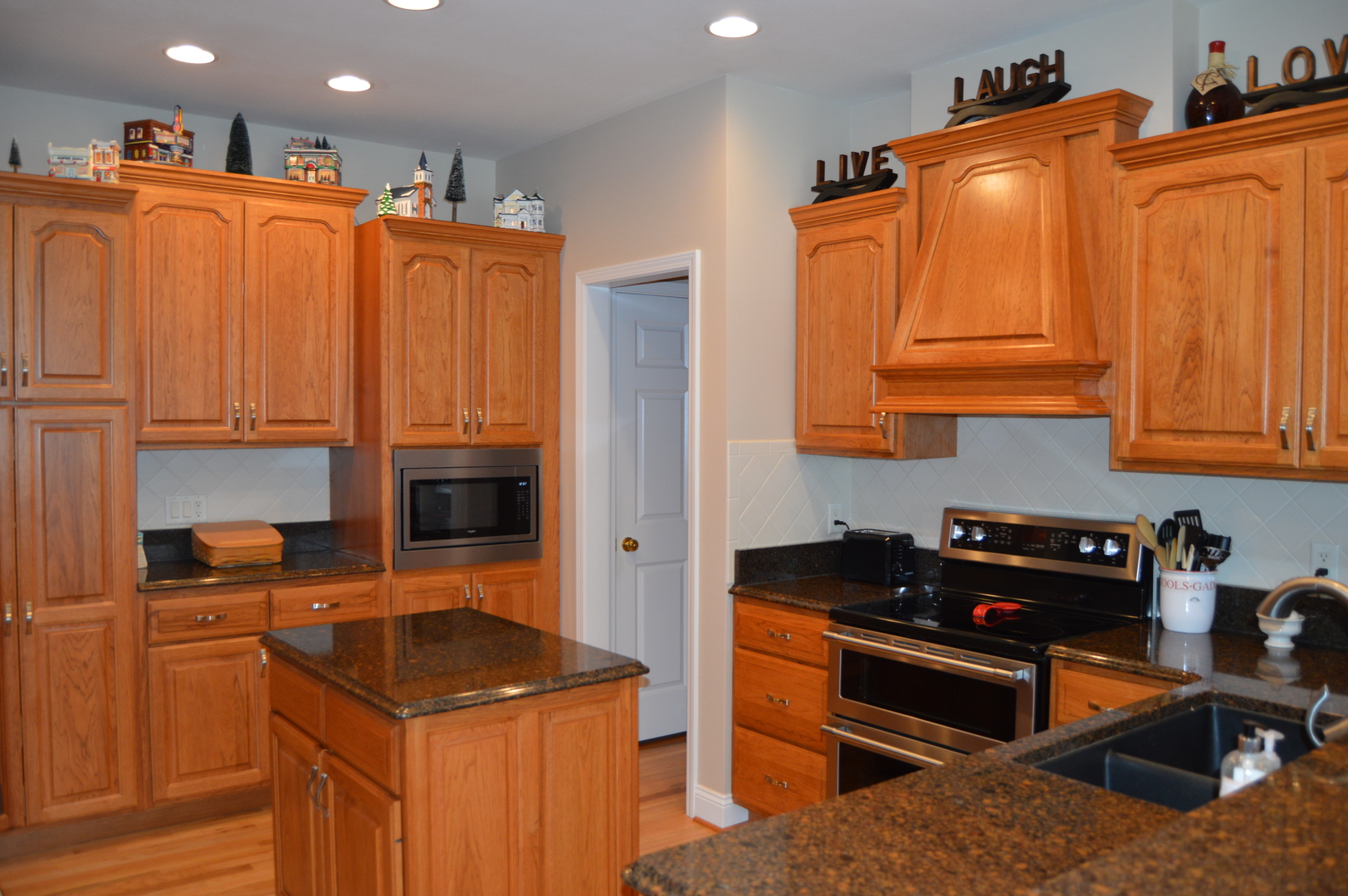2103 Jessamine Road Bloomington, IL 61704 - Photo 15 of 57 Gallery Image 15