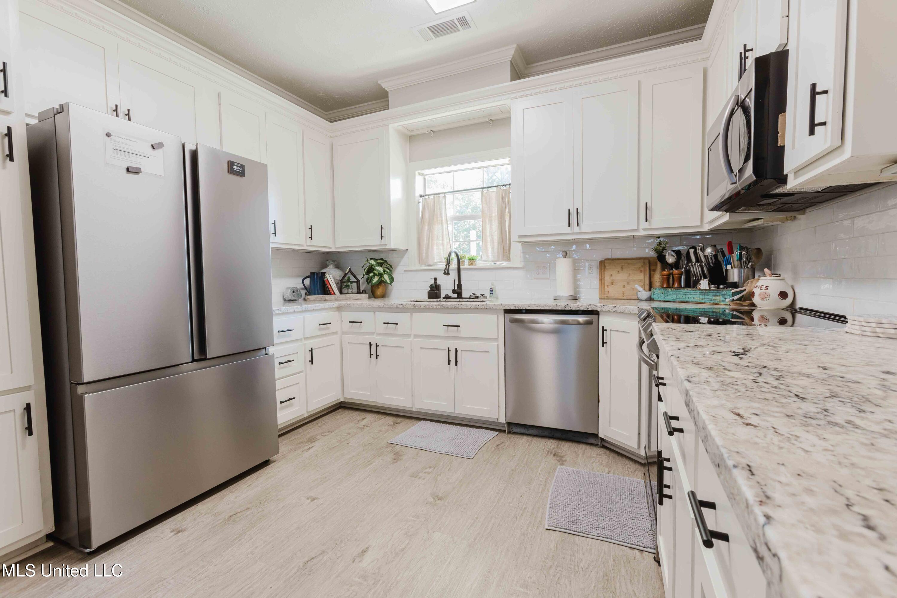 199 Mandarin Drive Brandon, MS 39047 - Photo 20 of 32 Kitchen