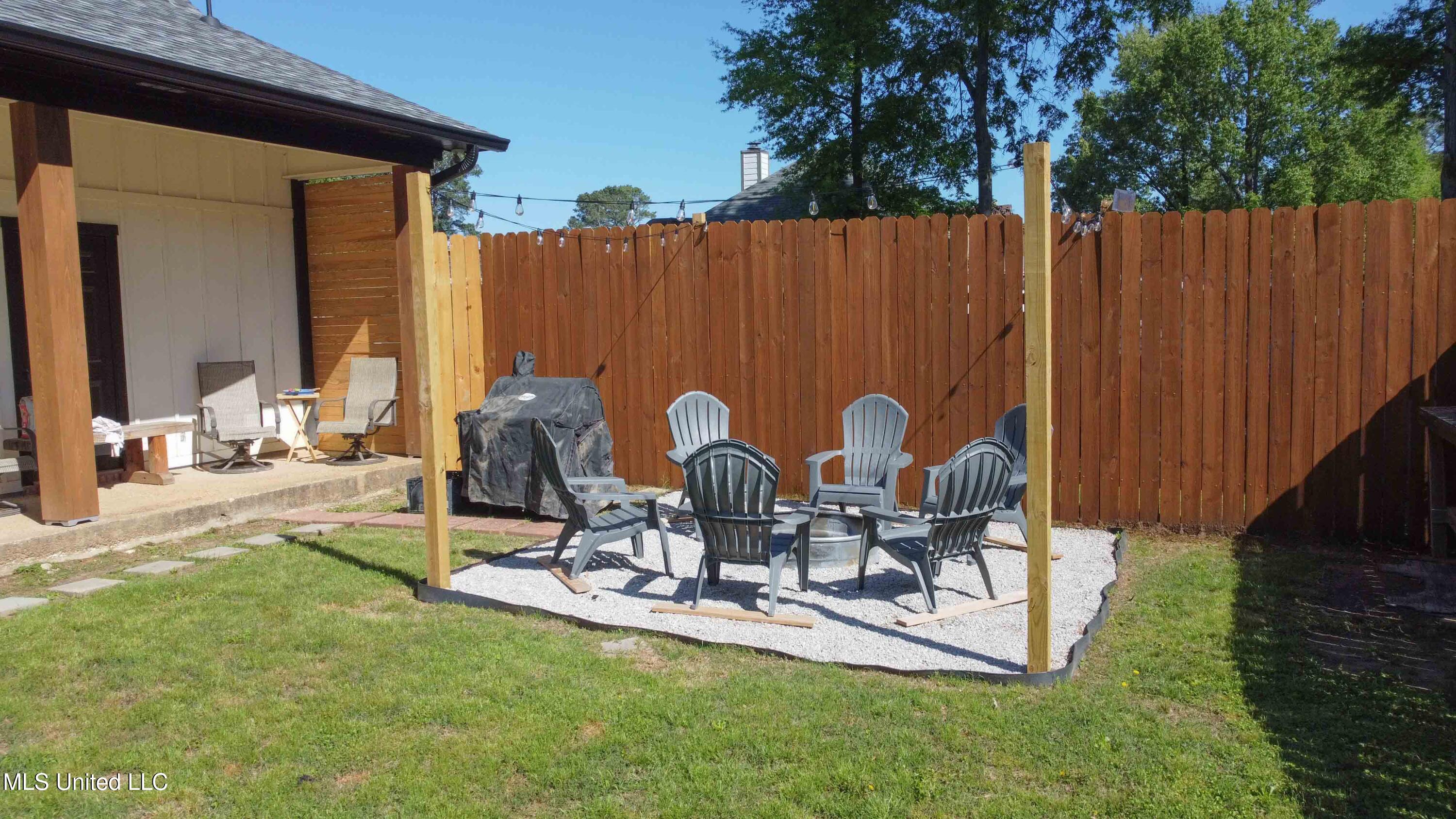 199 Mandarin Drive Brandon, MS 39047 - Photo 10 of 32 Back Yard