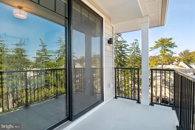 $3,695 | 35 Chestnut Road, Unit 204, Paoli, PA 19301