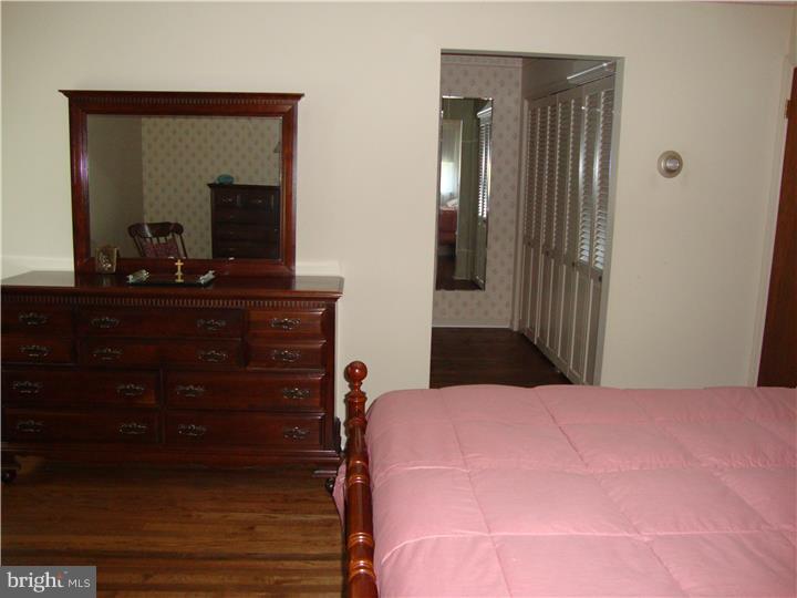 17 Holly Road Richboro, PA 18954 - Photo 14 of 21 Bedroom - Main