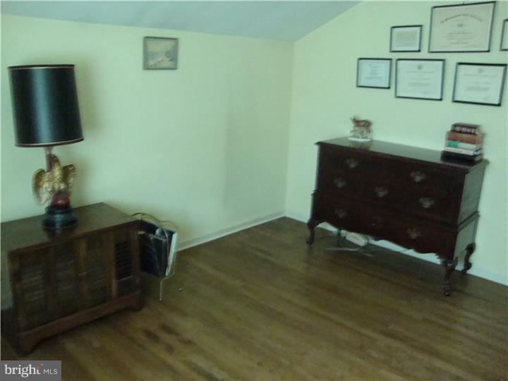 17 Holly Road Richboro, PA 18954 - Photo 8 of 21 Bedroom 3