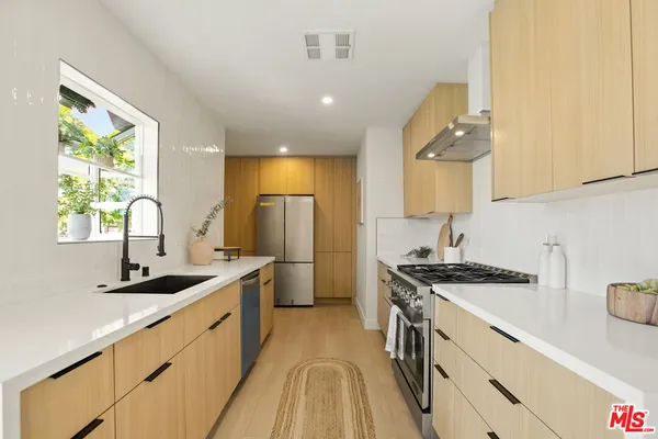 $4,390 | 7358 Paso Robles Avenue, Van Nuys, CA 91406