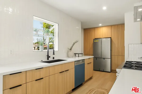 $4,390 | 7358 Paso Robles Avenue, Van Nuys, CA 91406