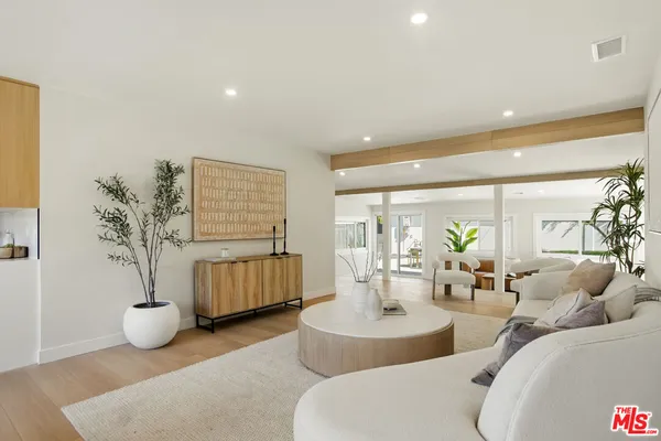 $4,390 | 7358 Paso Robles Avenue, Van Nuys, CA 91406