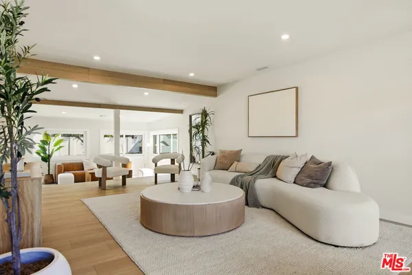 $4,390 | 7358 Paso Robles Avenue, Van Nuys, CA 91406