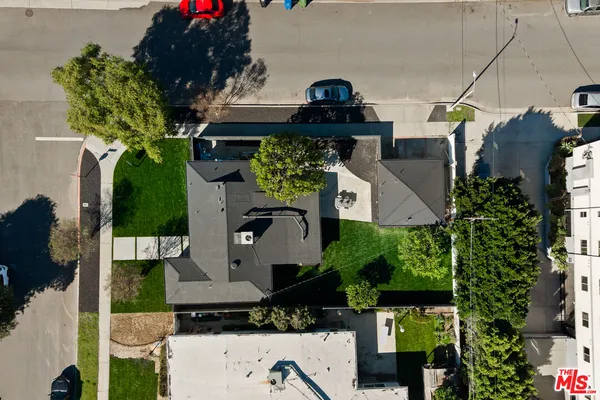 $4,390 | 7358 Paso Robles Avenue, Van Nuys, CA 91406