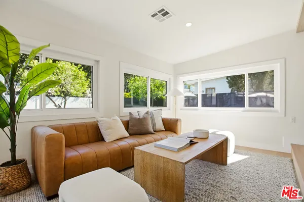 $4,390 | 7358 Paso Robles Avenue, Van Nuys, CA 91406