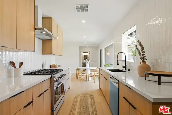 $4,390 | 7358 Paso Robles Avenue, Van Nuys, CA 91406