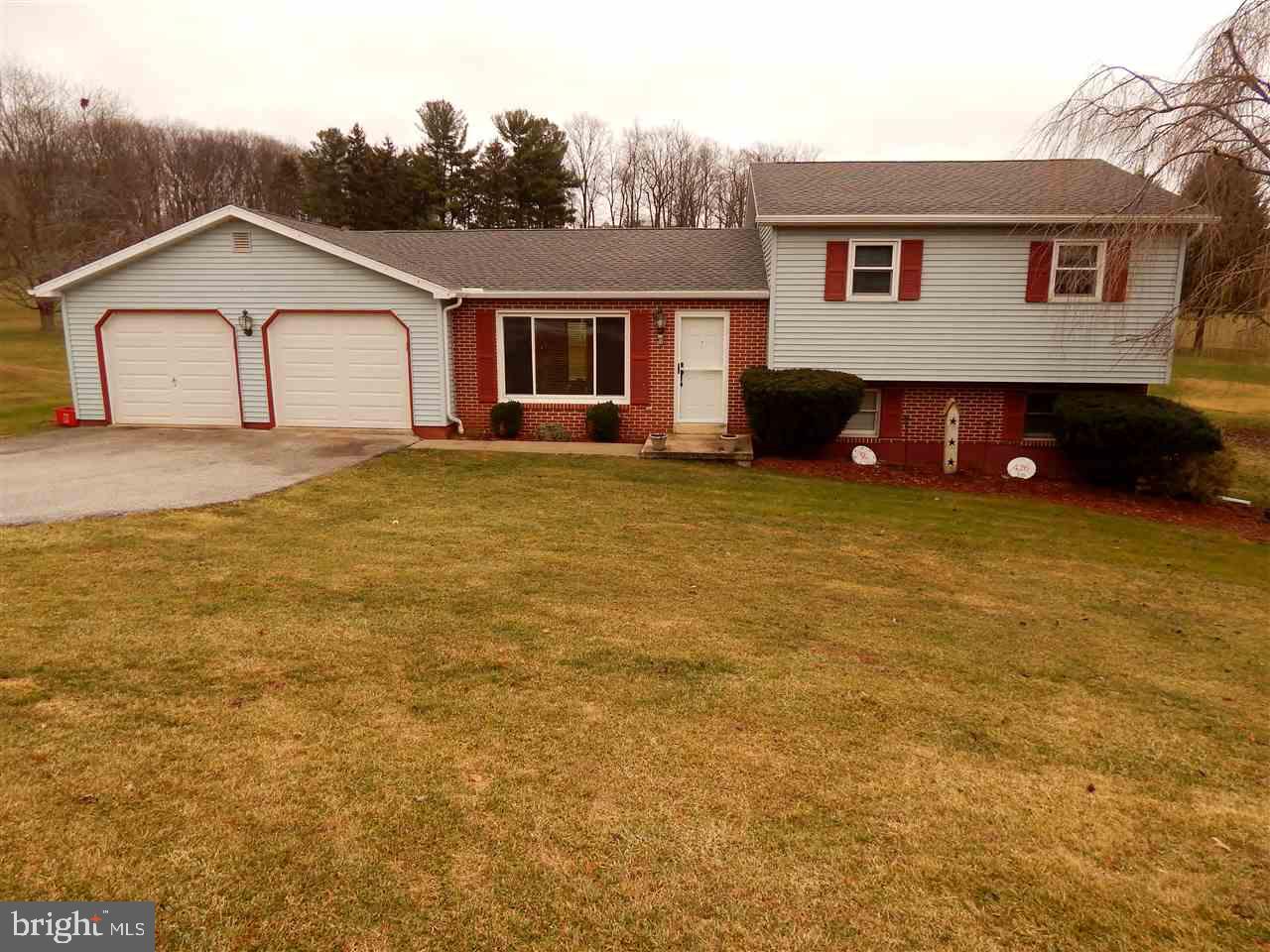 426 Bellevue Road Red Lion, PA 17356 - Photo 2 of 25 Gallery Image 2