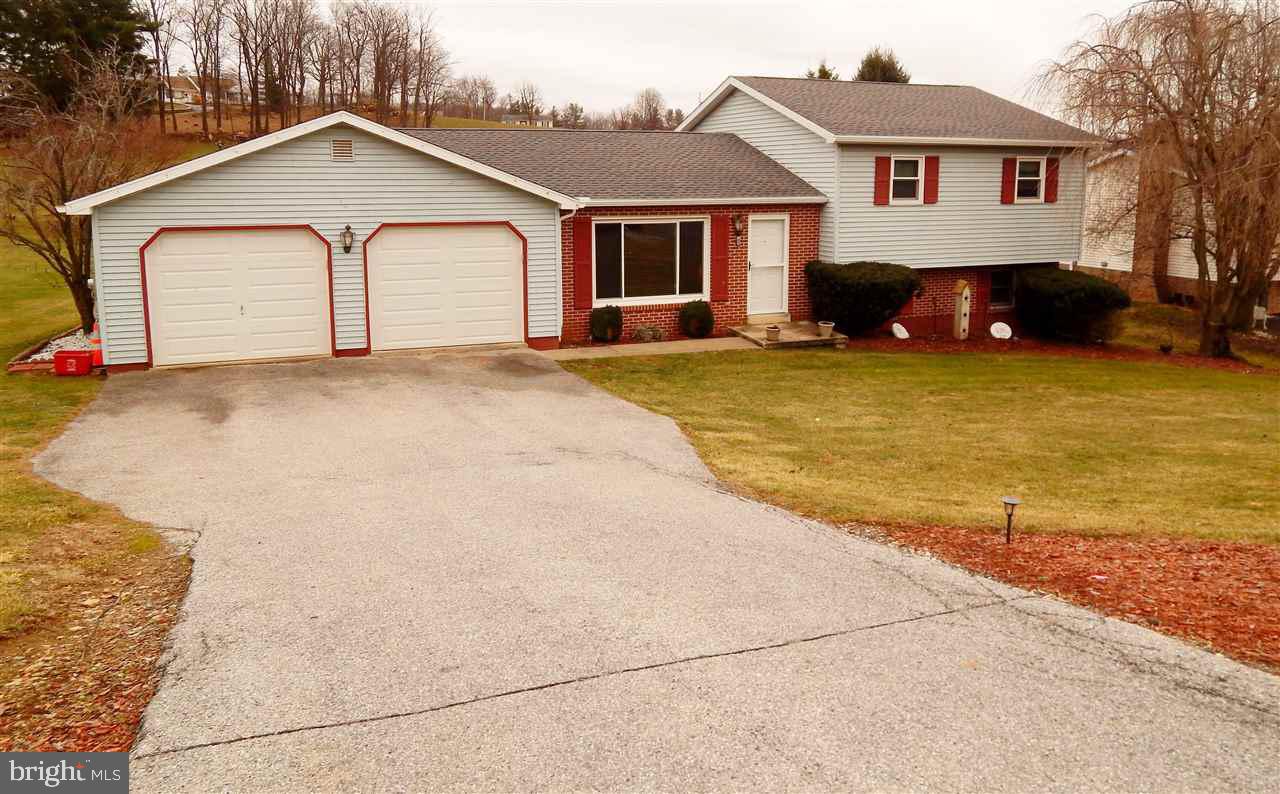 426 Bellevue Road Red Lion, PA 17356 - Photo 3 of 25 Gallery Image 3