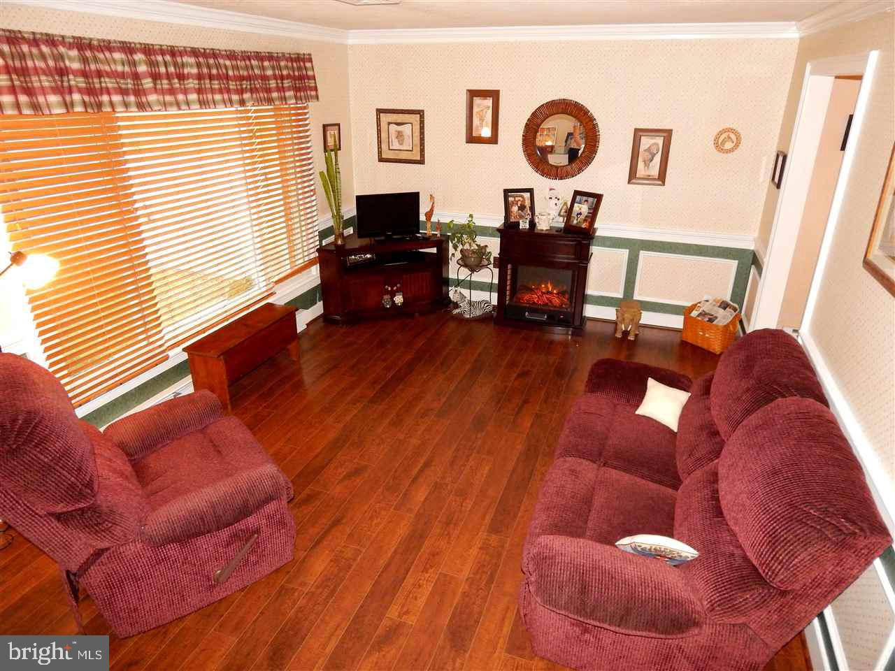 426 Bellevue Road Red Lion, PA 17356 - Photo 4 of 25 Gallery Image 4