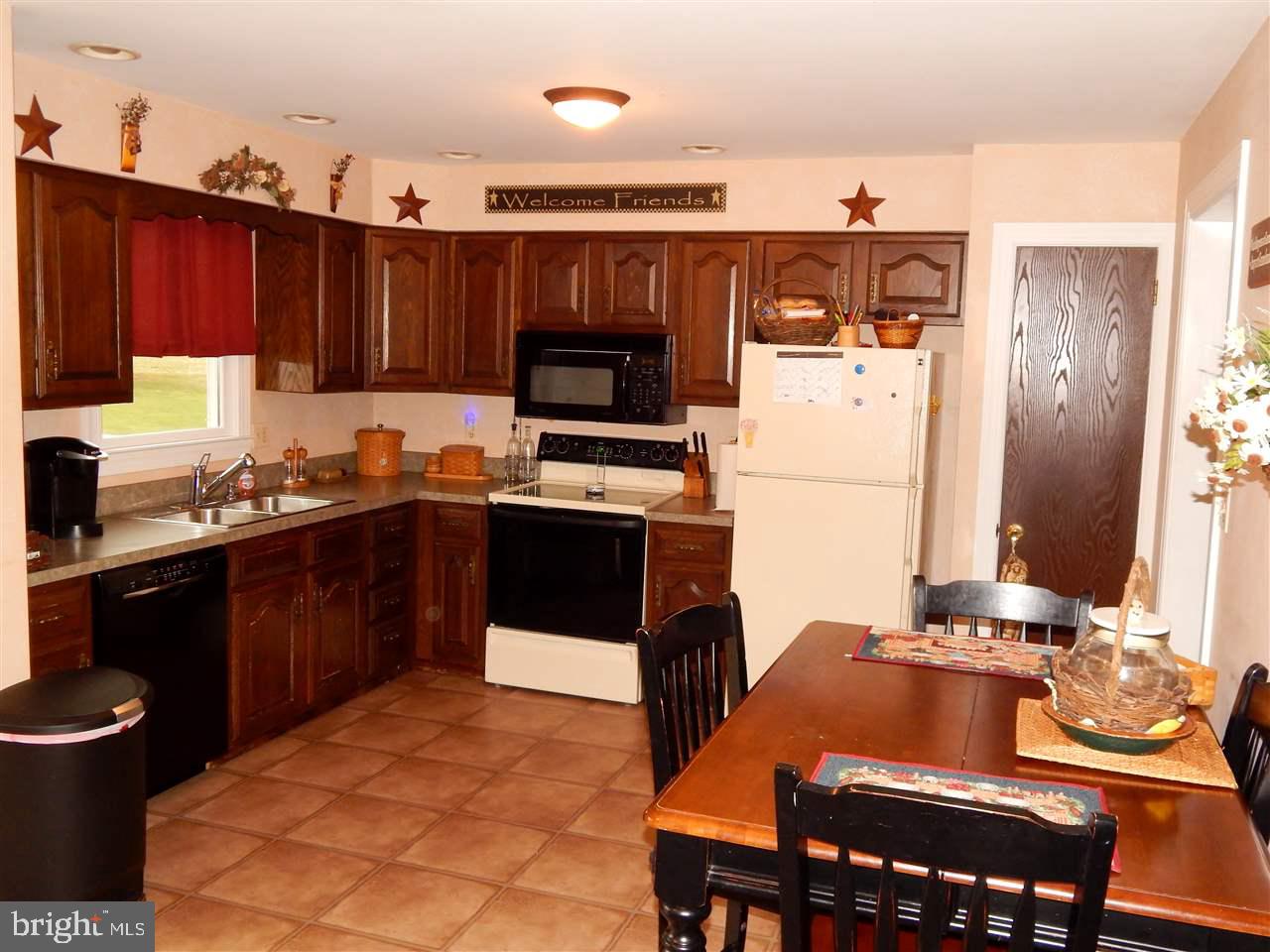 426 Bellevue Road Red Lion, PA 17356 - Photo 6 of 25 Gallery Image 6