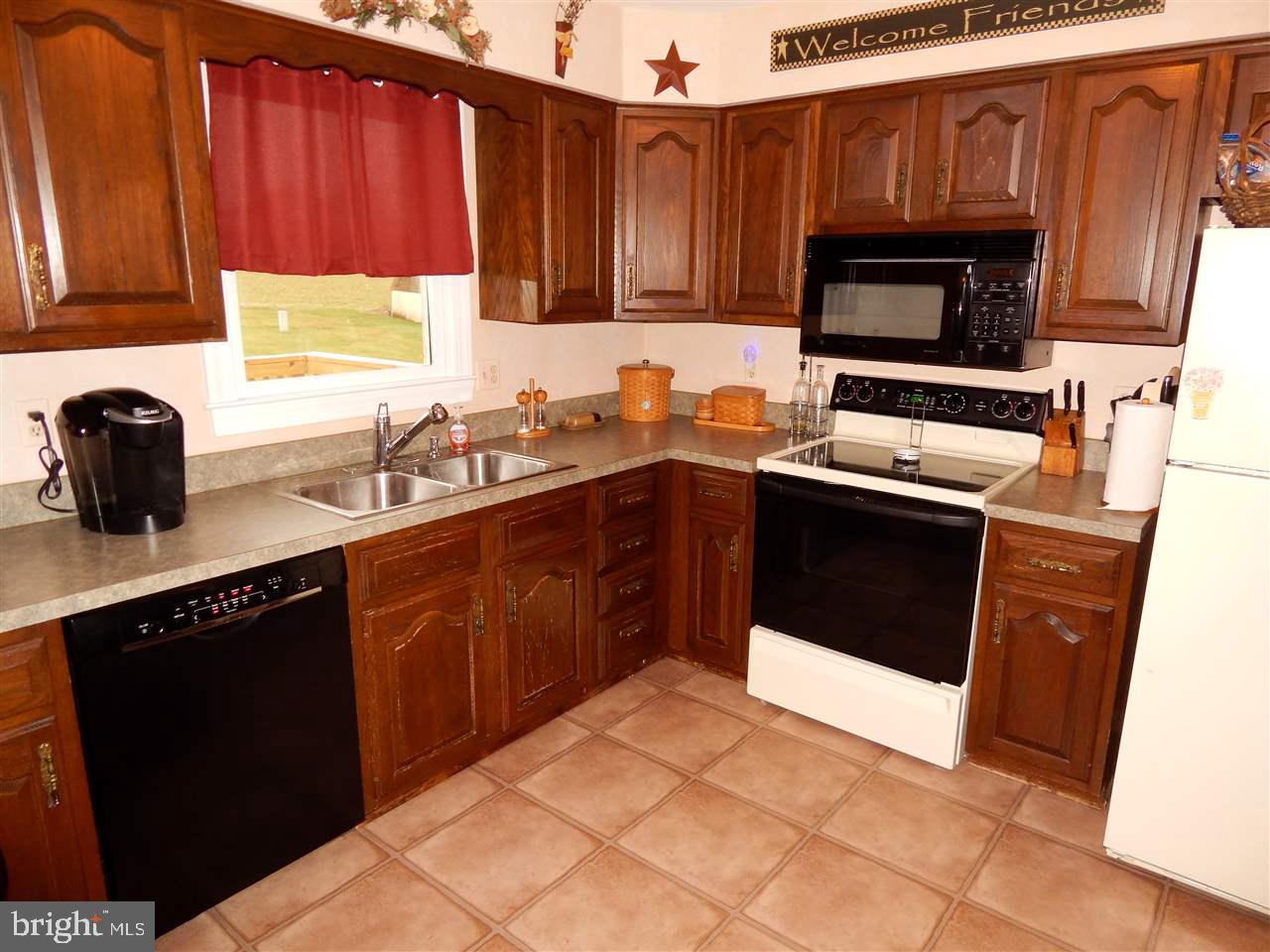 426 Bellevue Road Red Lion, PA 17356 - Photo 9 of 25 Gallery Image 9