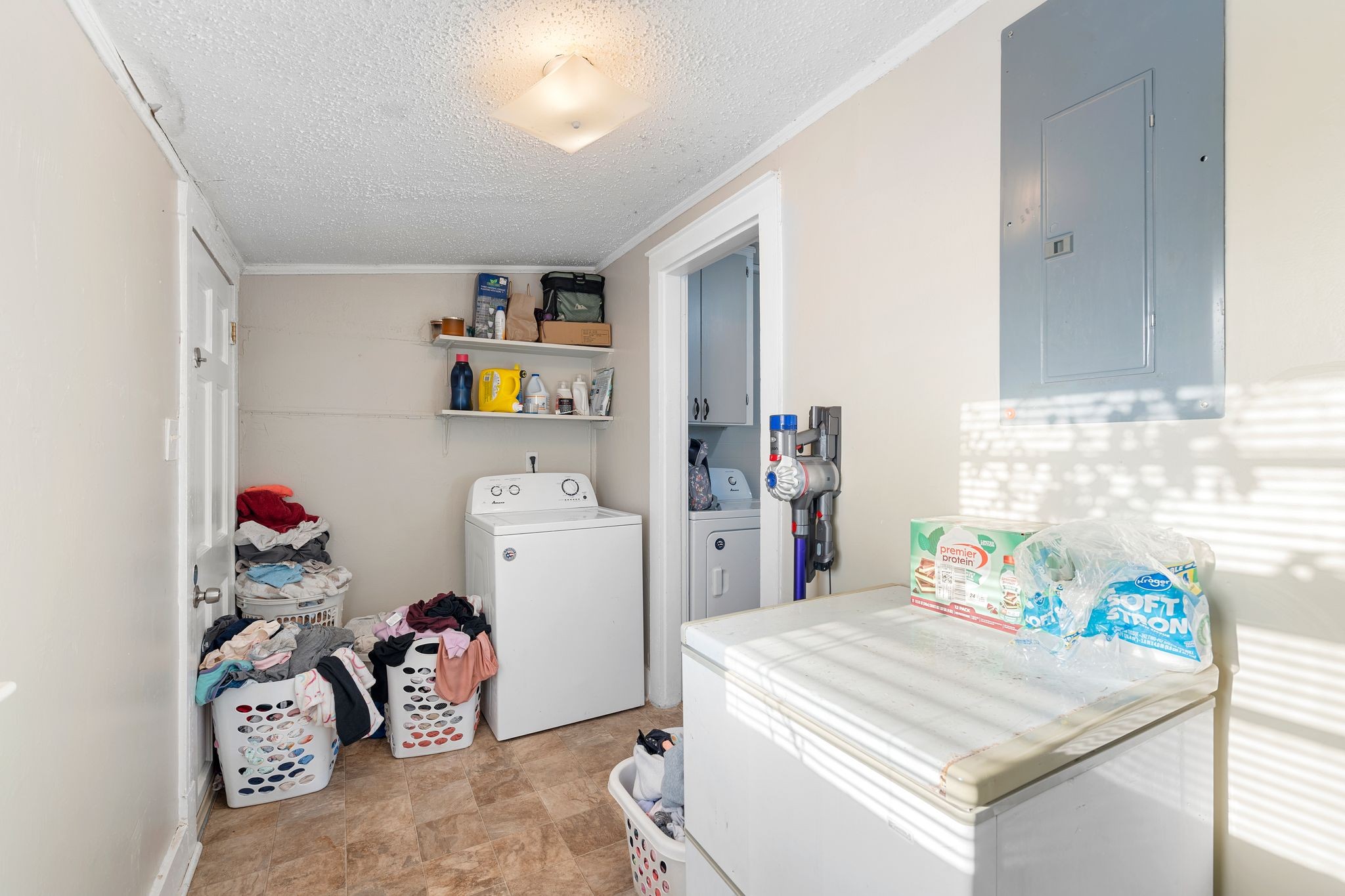 1710 County Hospital Road Nashville, TN 37218 - Photo 13 of 27 a room with storage and utility