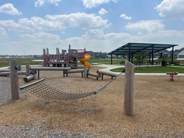 $450,000 | 13331 Valley Orchard, Tomball, TX 77375