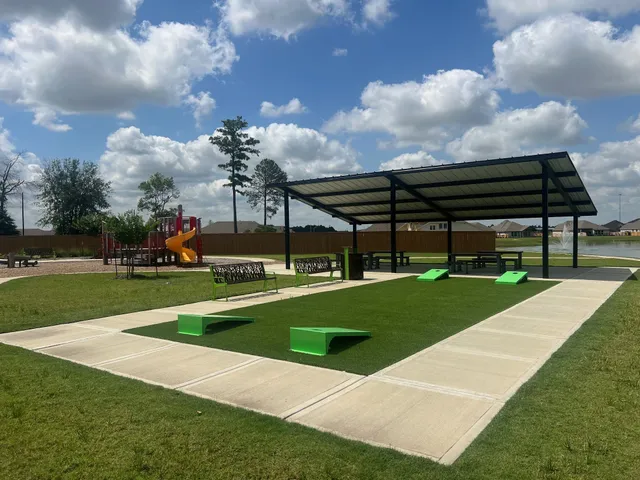 $450,000 | 13331 Valley Orchard, Tomball, TX 77375