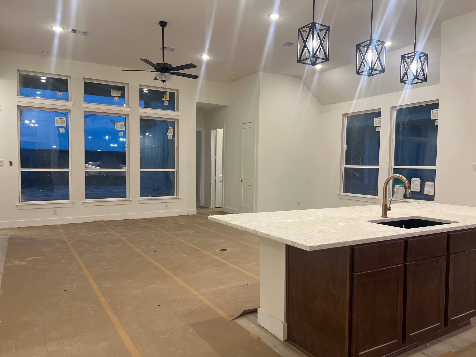 13331 Valley Orchard Tomball, TX 77375 - Photo 5 of 20 a room with a chandelier and a sink