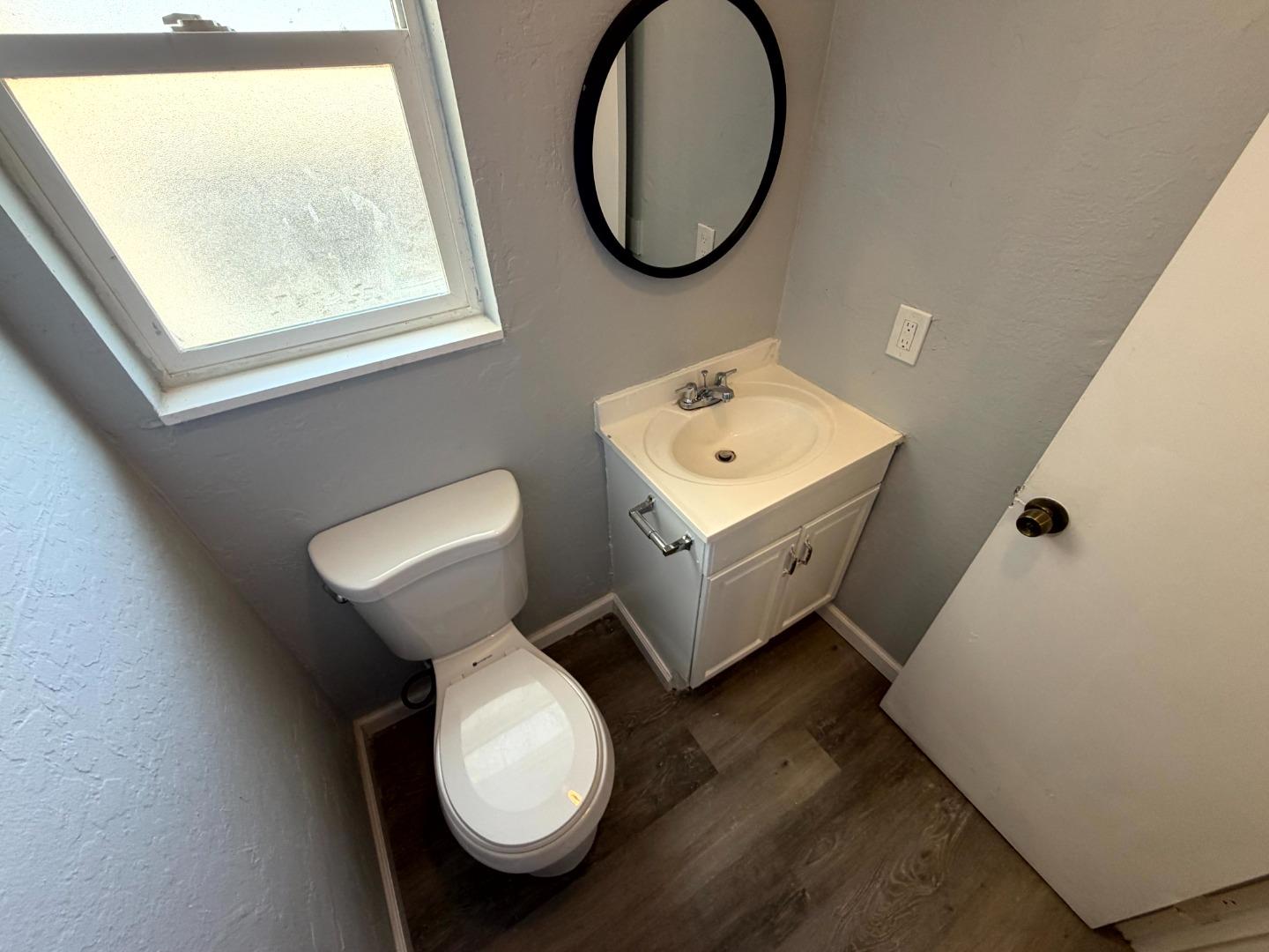 890 Rider Avenue, Unit E Salinas, CA 93905 - Photo 10 of 18