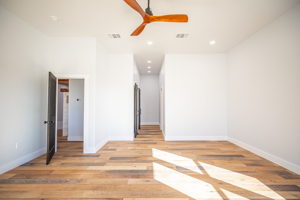 183 Wood Trail Kerrville, TX 78028 - Photo 13 of 32