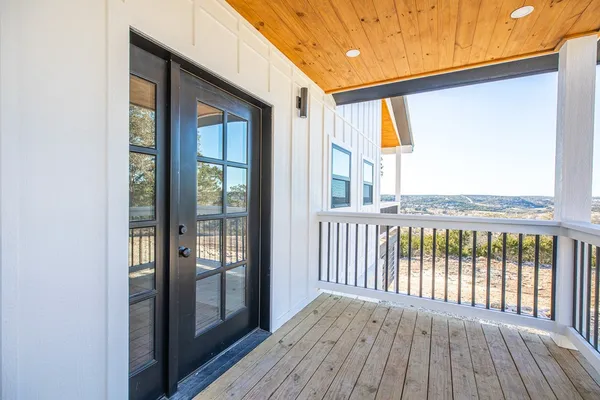 $615,000 | 183 Wood Trail, Kerrville, TX 78028