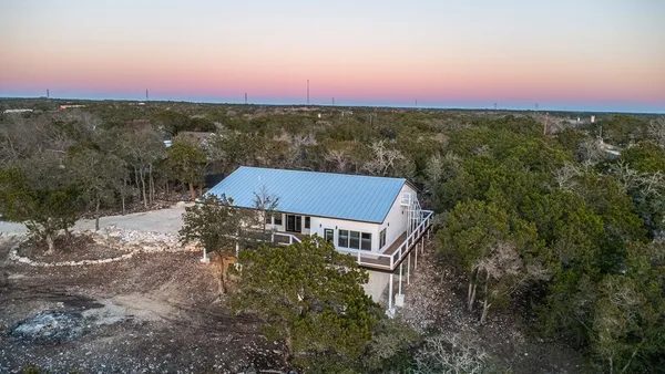 $615,000 | 183 Wood Trail, Kerrville, TX 78028