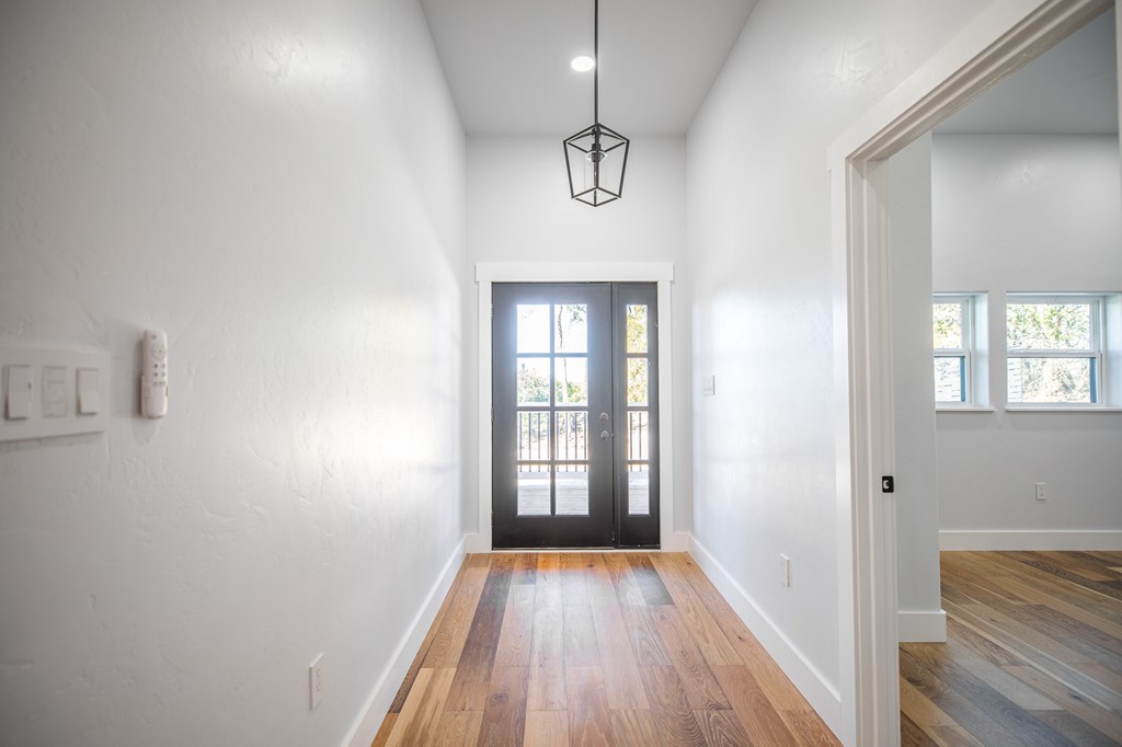 183 Wood Trail Kerrville, TX 78028 - Photo 4 of 32