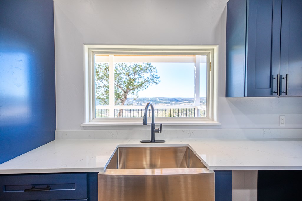 183 Wood Trail Kerrville, TX 78028 - Photo 10 of 32 Kitchen Window Views