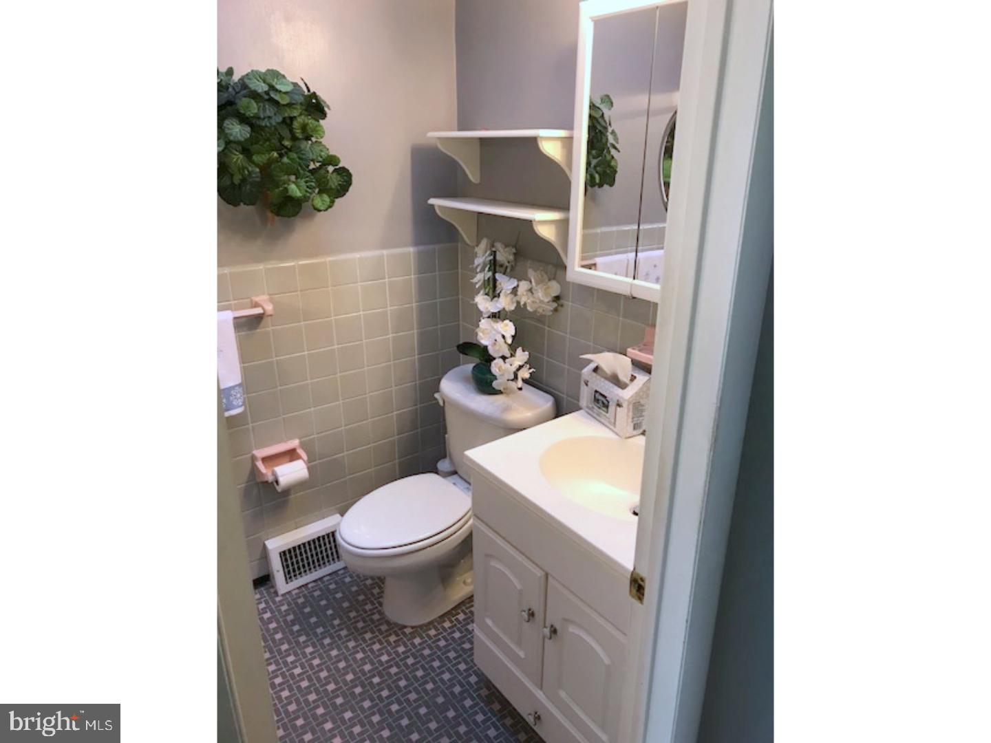 7261 Hill Road Philadelphia, PA 19128 - Photo 12 of 16 Gallery Image 12