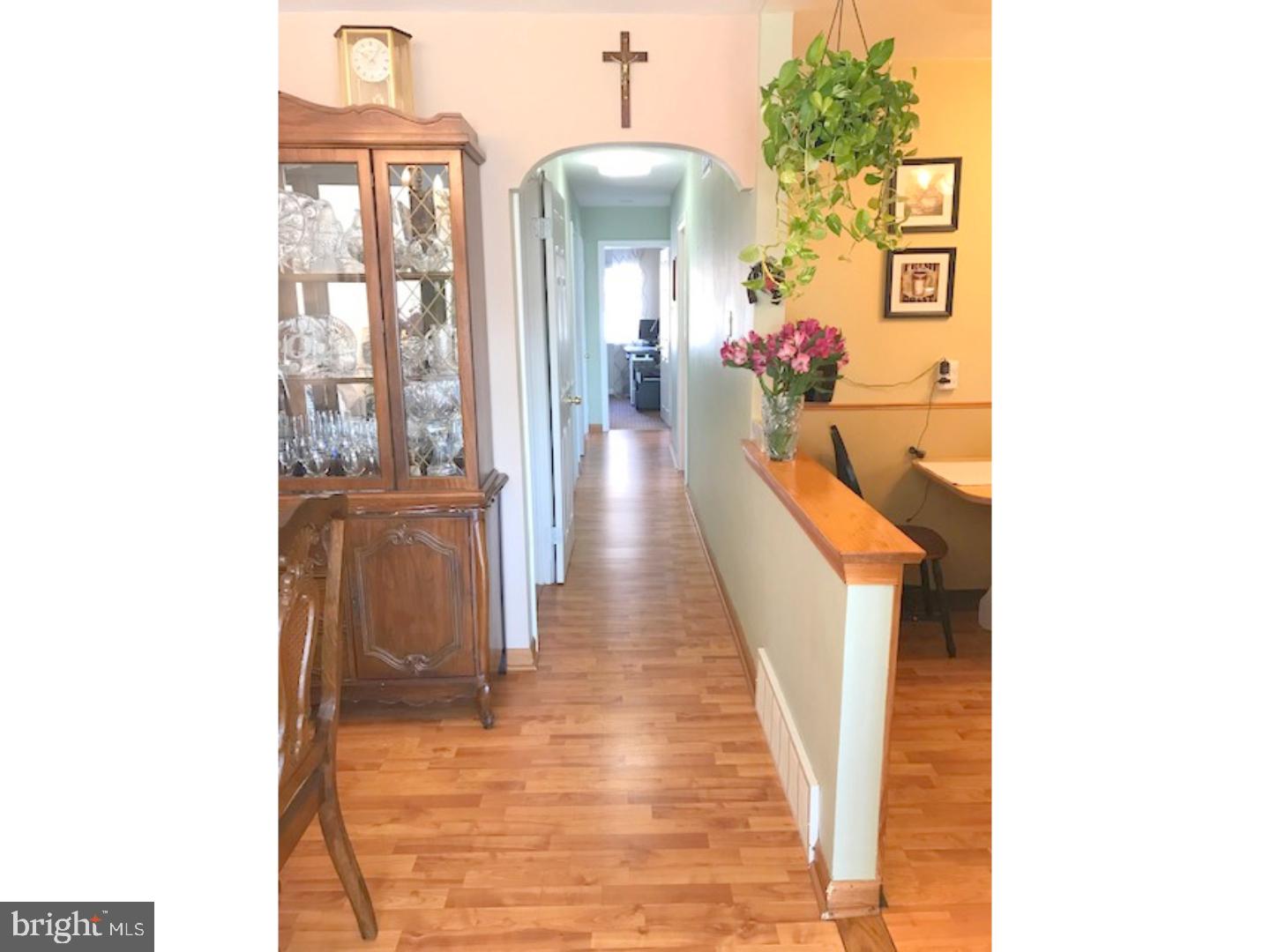 7261 Hill Road Philadelphia, PA 19128 - Photo 5 of 16 Gallery Image 5