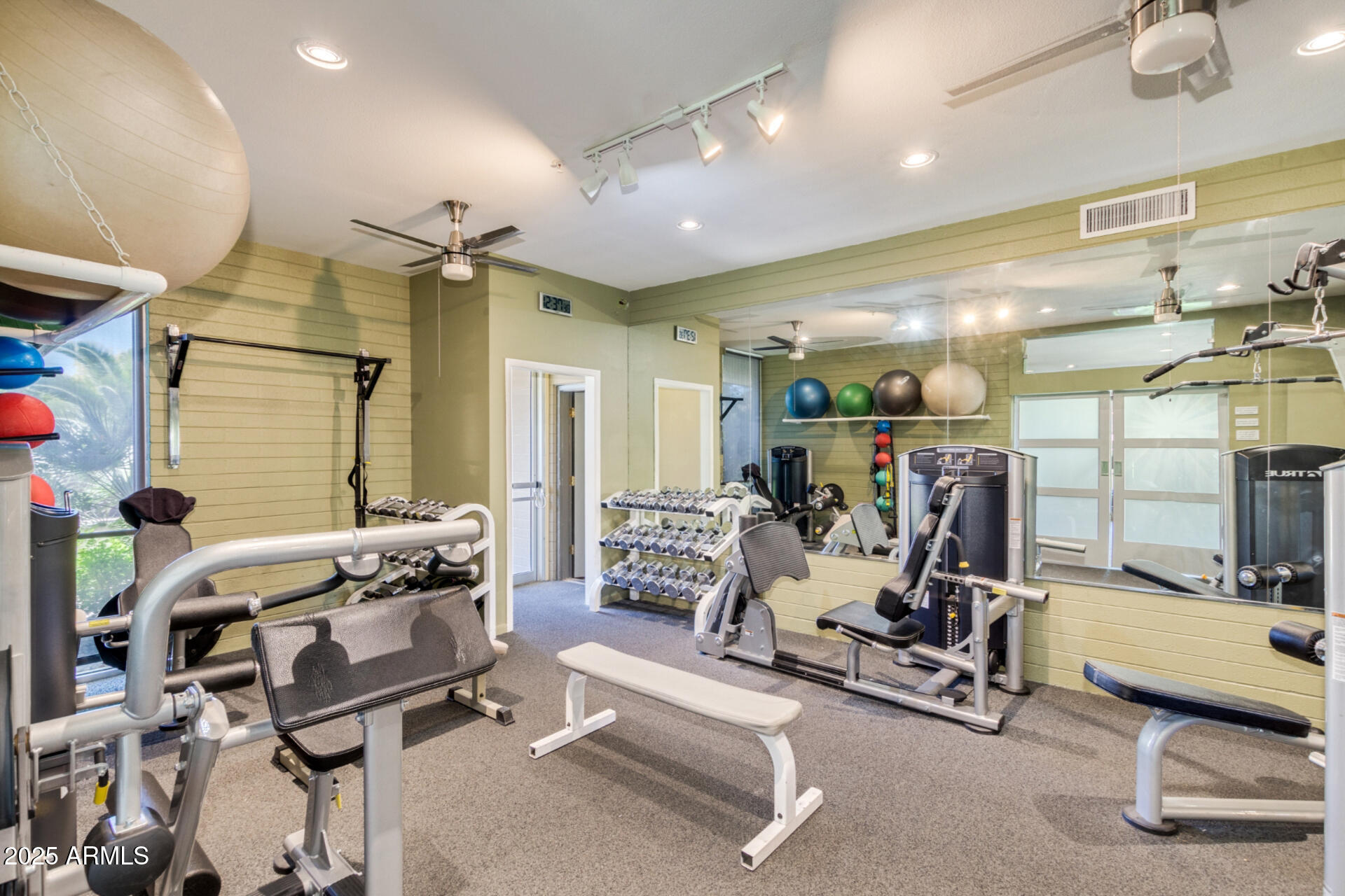 7700 East Gainey Ranch Road, Unit 102 Scottsdale, AZ 85258 - Photo 33 of 40 33 - Gainey Ranch