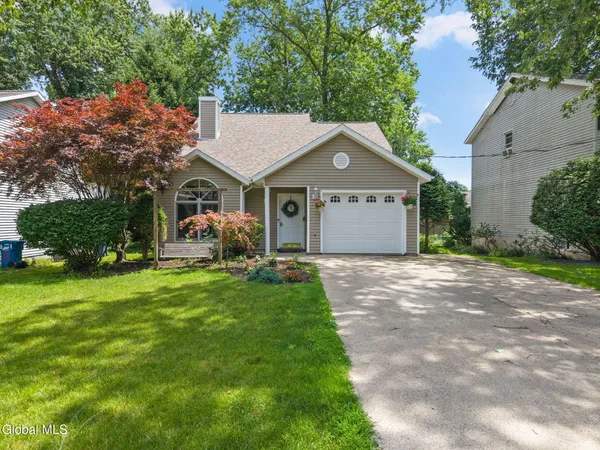 $299,900 | 1407 Chestnut Street, Colonie, NY 12189