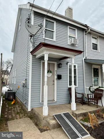 $250,000 | 635 Spruce Street, Bristol, PA 19007