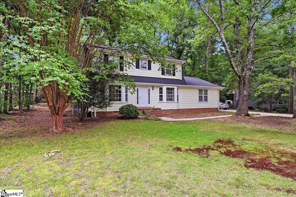 201 Crepe Myrtle Court Greenville, SC 29607 - Photo 3 of 36