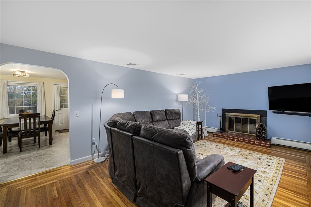 128 Old River Road Lincoln, RI 02865 - Photo 3 of 46