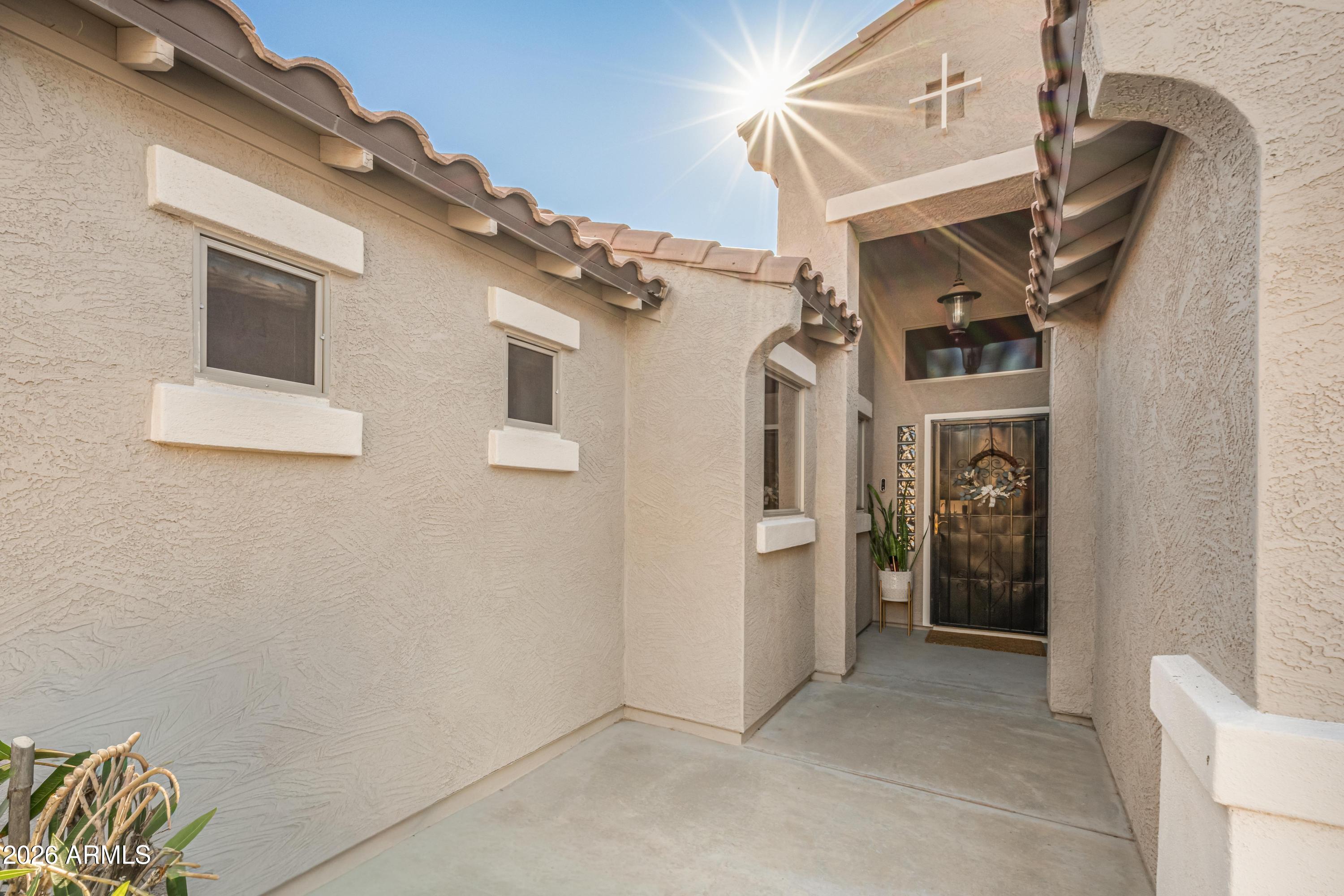 2631 East Ridge Creek Road Phoenix, AZ 85024 - Photo 2 of 35 I2026011401 - HDR-2