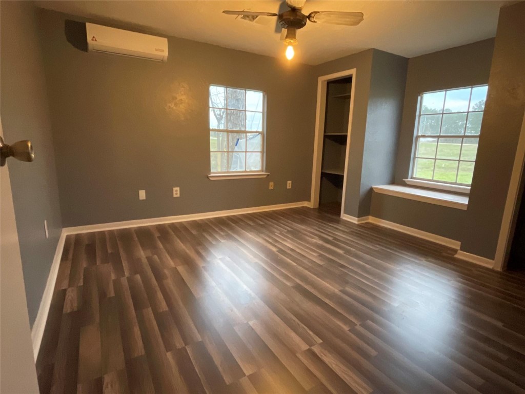 111 Cronin Road Shepherd, TX 77371 - Photo 9 of 16