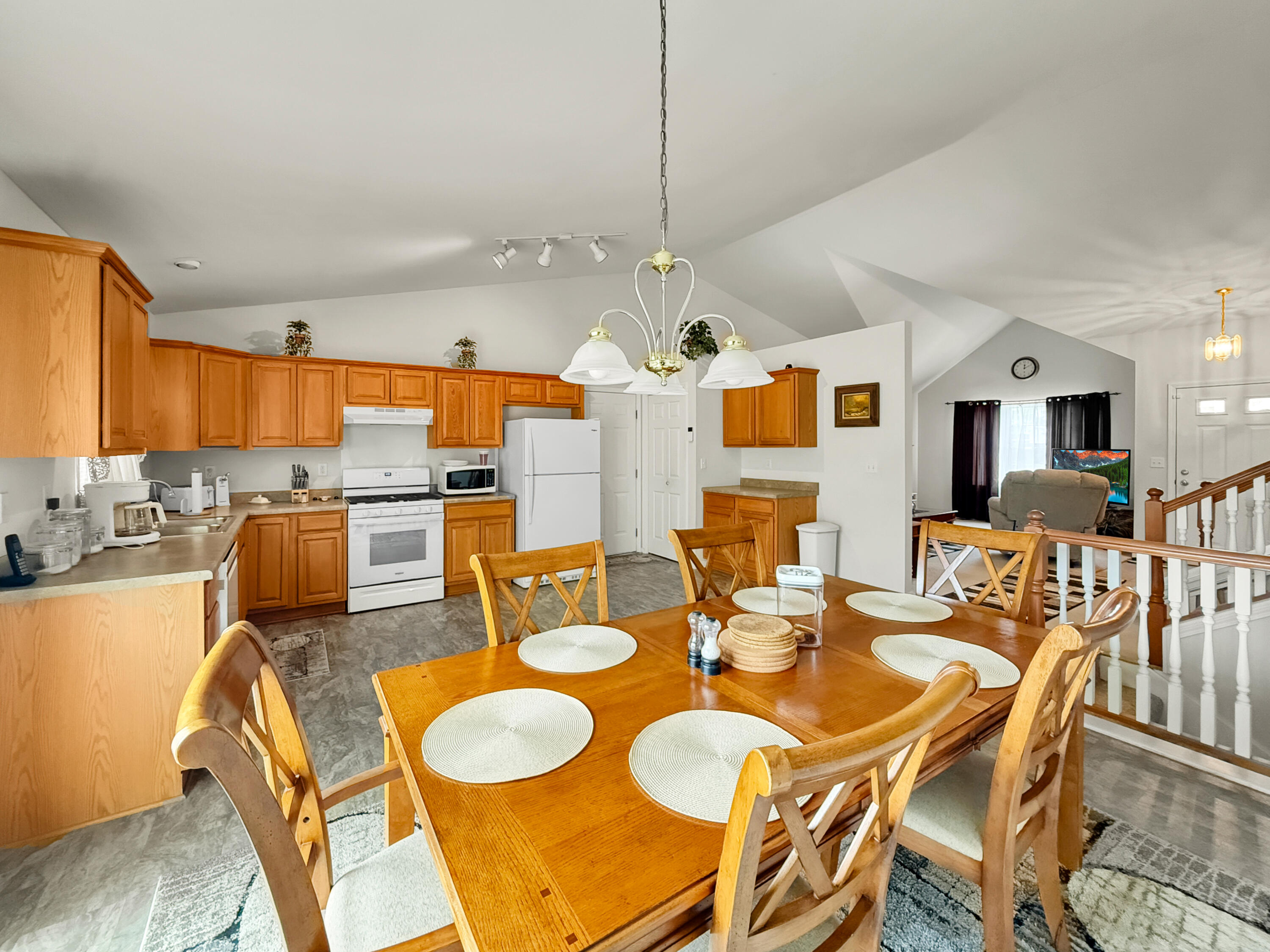 6574 Robbins Road Portage, IN 46368 - Photo 4 of 23 3000x2250
