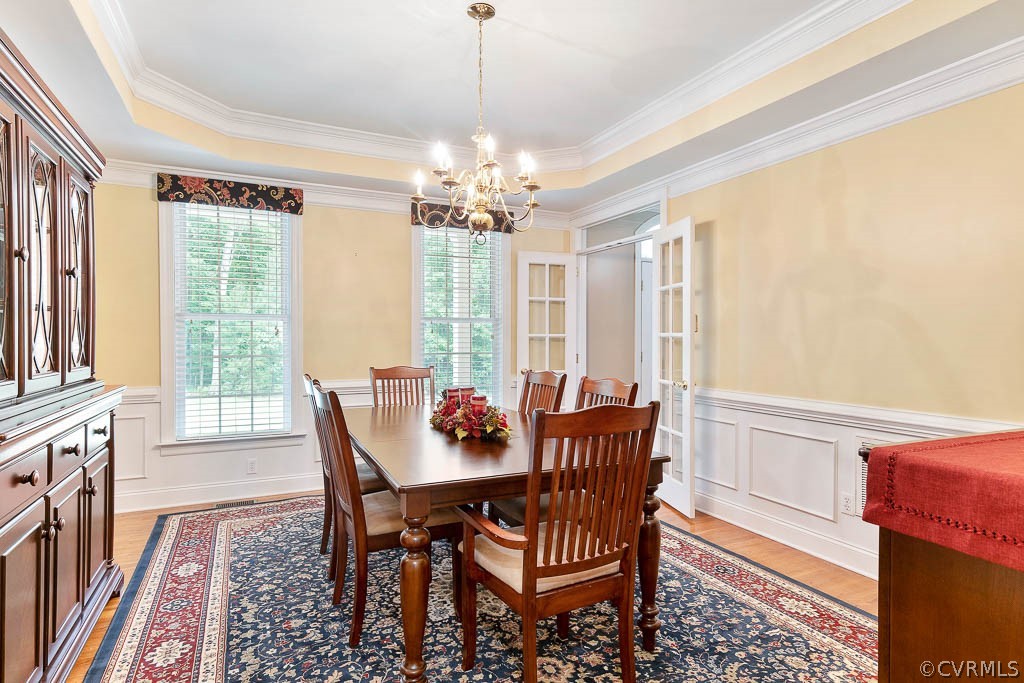 12910 Bundle Road Chesterfield, VA 23838 - Photo 12 of 50 Tray Ceiling and Wainscoting