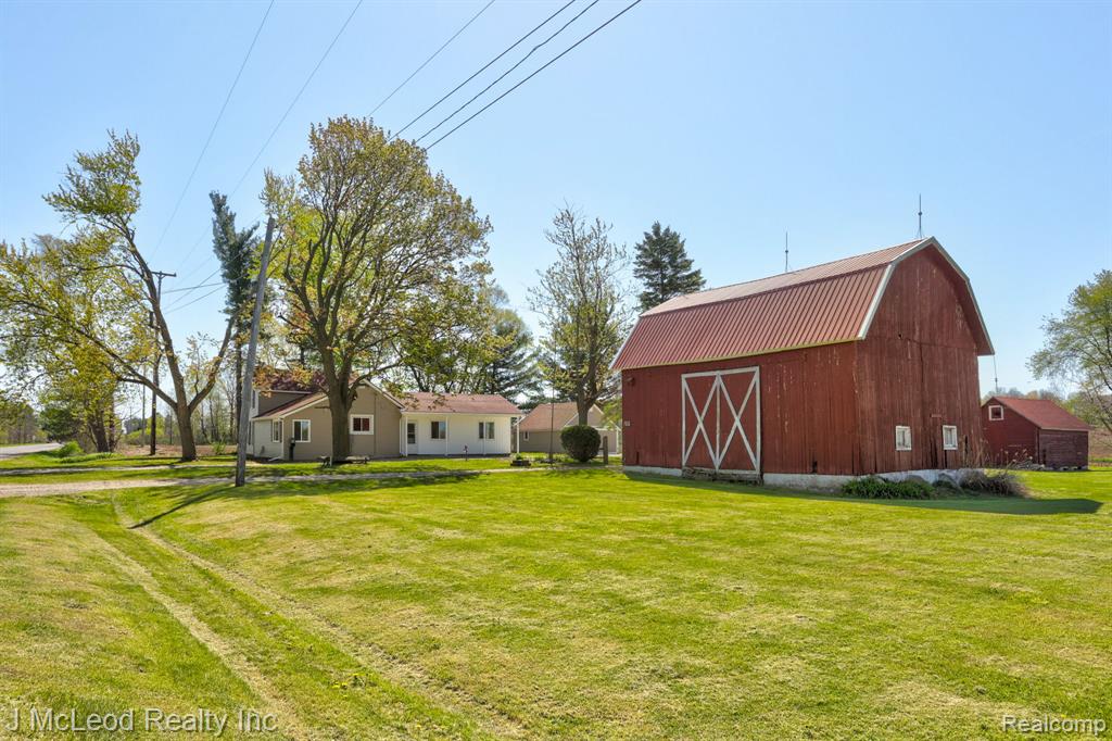 7016 East Dodge Road Mount Morris, MI 48458 - Photo 3 of 67