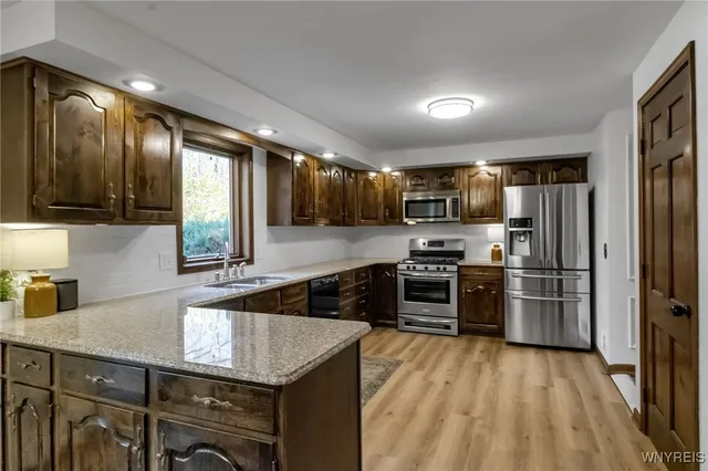 $579,900 | 8240 Clarherst Drive, Clarence, NY 14051