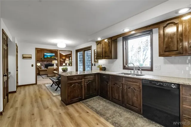 $579,900 | 8240 Clarherst Drive, Clarence, NY 14051