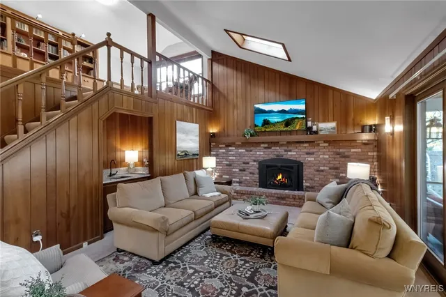 $579,900 | 8240 Clarherst Drive, Clarence, NY 14051