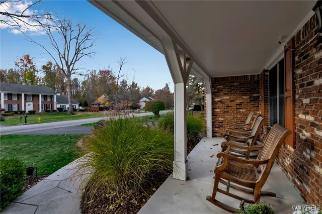 $579,900 | 8240 Clarherst Drive, Clarence, NY 14051